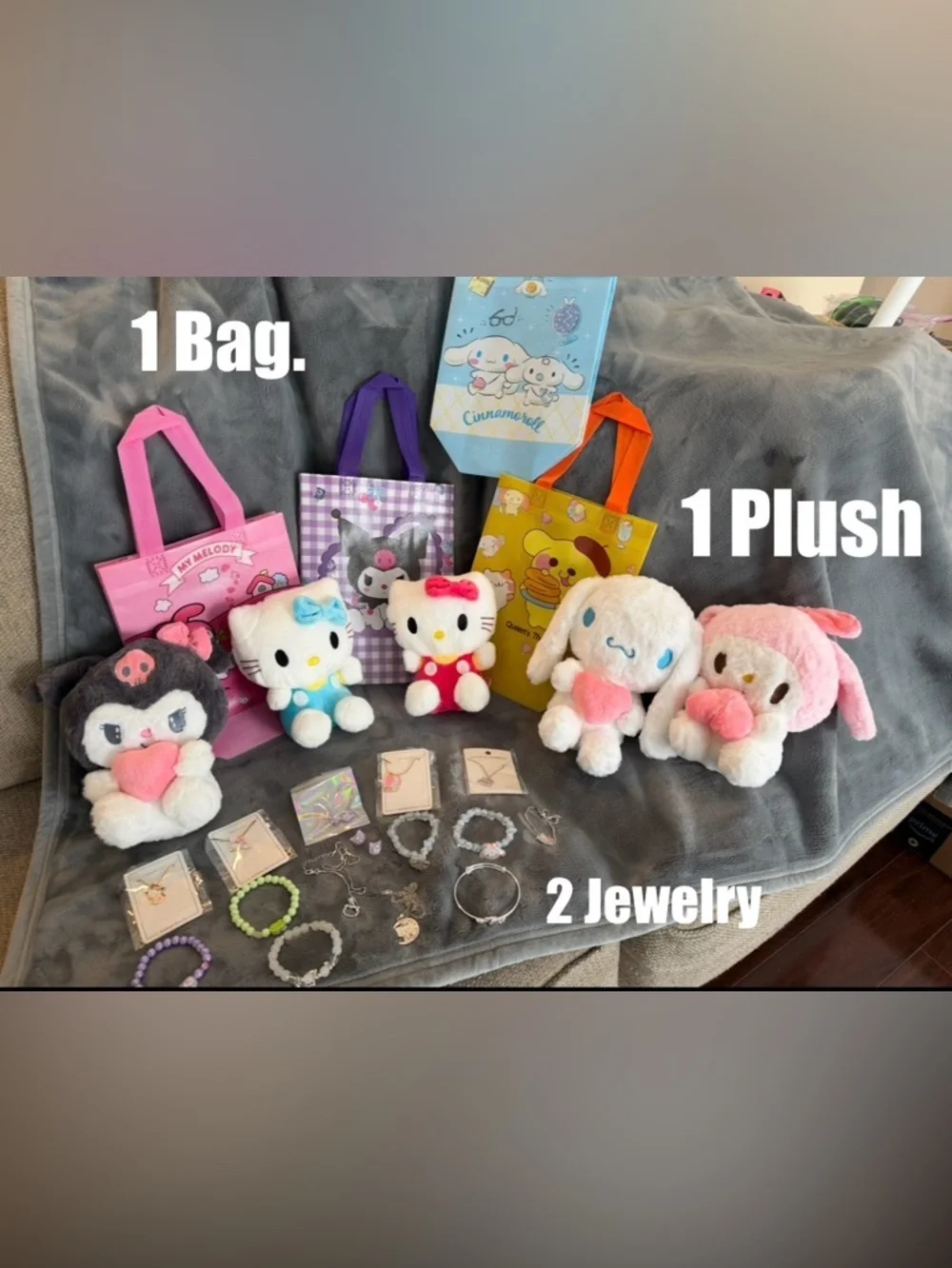 ❤️❤️SANRIO MYSTERY BUNDLE with Hello Kitty Travel Toliletry Foldup Bag
